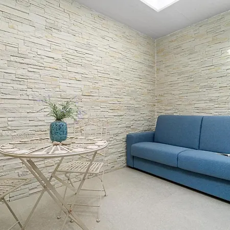 Solea, Βίλα Golfo Aranci